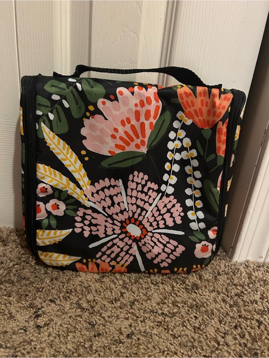 thirty-one Handbags - Thirty-one Floral Travel Organizer Bag - Black with Pink & Coral Flowers
